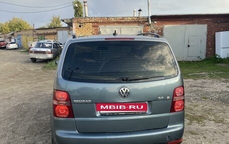 Volkswagen Touran III, 2007 год, 650 000 рублей, 4 фотография