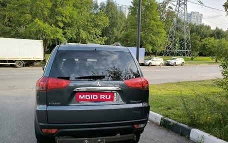 Mitsubishi Pajero Sport II рестайлинг, 2014 год, 2 765 000 рублей, 4 фотография