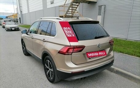 Volkswagen Tiguan II, 2018 год, 3 050 000 рублей, 3 фотография