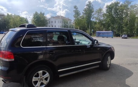 Volkswagen Touareg III, 2005 год, 600 000 рублей, 2 фотография