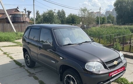 Chevrolet Niva I рестайлинг, 2011 год, 600 000 рублей, 2 фотография