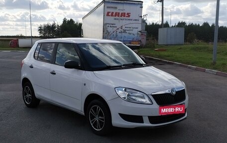 Skoda Fabia II, 2012 год, 460 000 рублей, 3 фотография