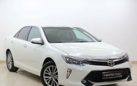 Toyota Camry, 2017 год, 2 320 000 рублей, 3 фотография