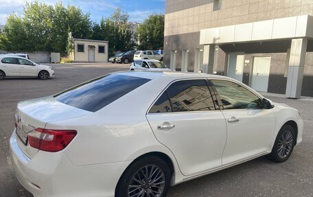 Toyota Camry, 2011 год, 2 000 000 рублей, 4 фотография