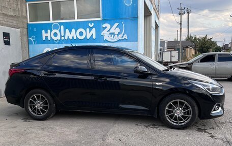 Hyundai Solaris II рестайлинг, 2019 год, 1 560 000 рублей, 3 фотография