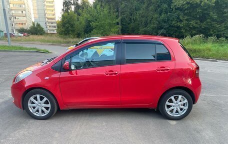 Toyota Yaris III рестайлинг, 2007 год, 650 000 рублей, 3 фотография