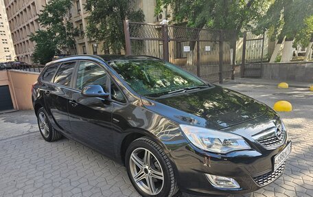 Opel Astra J, 2012 год, 1 250 000 рублей, 2 фотография