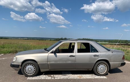 Mercedes-Benz W124, 1987 год, 170 000 рублей, 2 фотография