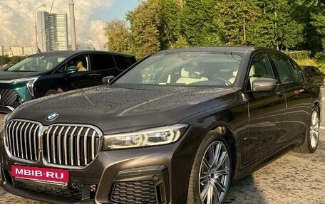 BMW 7 серия, 2019 год, 6 900 000 рублей, 2 фотография