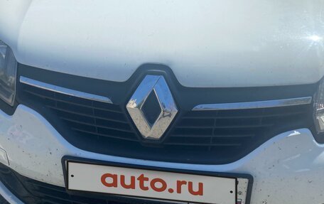 Renault Logan II, 2017 год, 700 000 рублей, 2 фотография