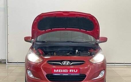 Hyundai Solaris II рестайлинг, 2013 год, 945 000 рублей, 3 фотография