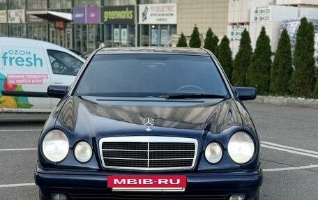 Mercedes-Benz E-Класс, 1996 год, 400 000 рублей, 2 фотография