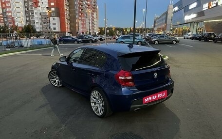 BMW 1 серия, 2011 год, 900 000 рублей, 3 фотография