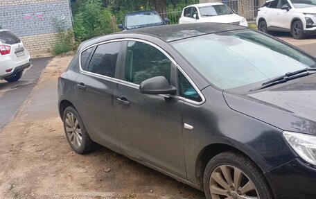 Opel Astra J, 2011 год, 850 000 рублей, 2 фотография