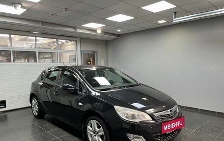 Opel Astra J, 2012 год, 950 000 рублей, 2 фотография