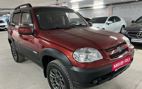 Chevrolet Niva I рестайлинг, 2011 год, 650 000 рублей, 3 фотография