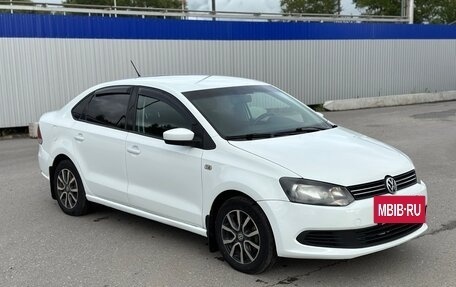 Volkswagen Polo VI (EU Market), 2015 год, 680 000 рублей, 2 фотография