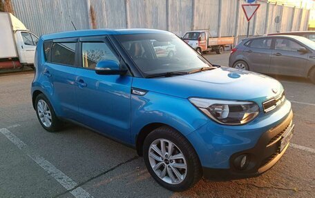 KIA Soul II рестайлинг, 2018 год, 1 910 000 рублей, 3 фотография