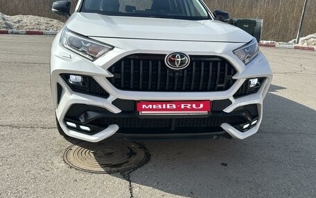 Toyota RAV4, 2021 год, 4 150 000 рублей, 3 фотография