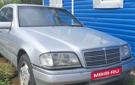 Mercedes-Benz C-Класс, 1995 год, 270 000 рублей, 2 фотография