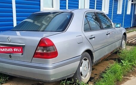 Mercedes-Benz C-Класс, 1995 год, 270 000 рублей, 3 фотография