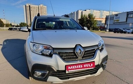 Renault Sandero II рестайлинг, 2019 год, 1 400 000 рублей, 2 фотография