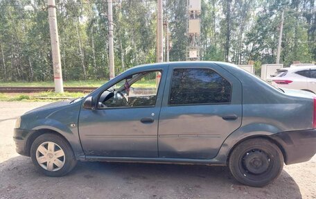 Renault Logan I, 2010 год, 235 555 рублей, 2 фотография