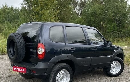 Chevrolet Niva I рестайлинг, 2011 год, 499 000 рублей, 3 фотография