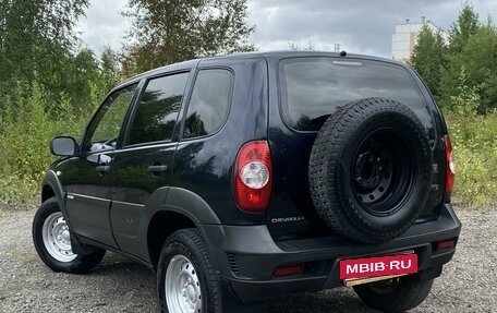 Chevrolet Niva I рестайлинг, 2011 год, 499 000 рублей, 4 фотография