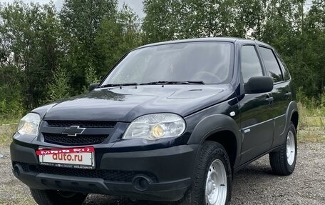 Chevrolet Niva I рестайлинг, 2011 год, 499 000 рублей, 2 фотография