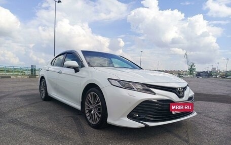 Toyota Camry, 2019 год, 3 200 000 рублей, 4 фотография