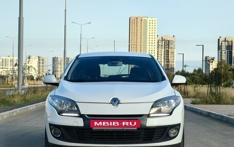 Renault Megane III, 2013 год, 850 000 рублей, 2 фотография