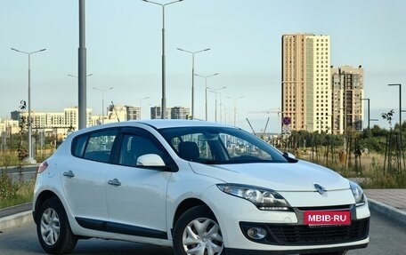 Renault Megane III, 2013 год, 850 000 рублей, 4 фотография