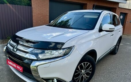 Mitsubishi Outlander III рестайлинг 3, 2016 год, 2 359 000 рублей, 2 фотография