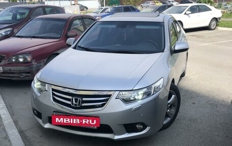 Honda Accord VIII рестайлинг, 2011 год, 1 500 000 рублей, 2 фотография