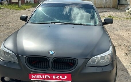 BMW 5 серия, 2004 год, 999 999 рублей, 2 фотография