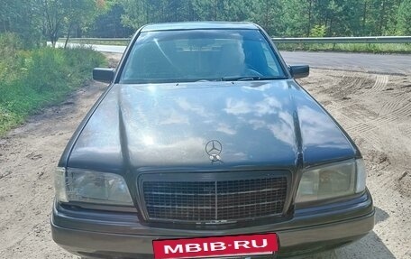 Mercedes-Benz C-Класс, 1996 год, 200 000 рублей, 2 фотография