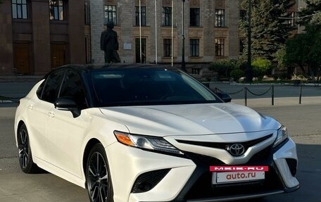 Toyota Camry, 2019 год, 3 150 000 рублей, 2 фотография