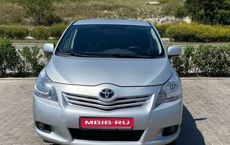 Toyota Verso I, 2009 год, 1 160 000 рублей, 2 фотография