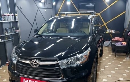 Toyota Highlander III, 2014 год, 3 100 000 рублей, 2 фотография