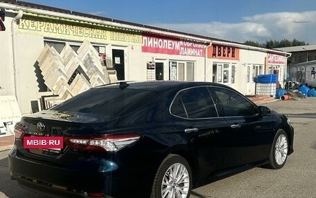 Toyota Camry, 2018 год, 2 950 000 рублей, 4 фотография