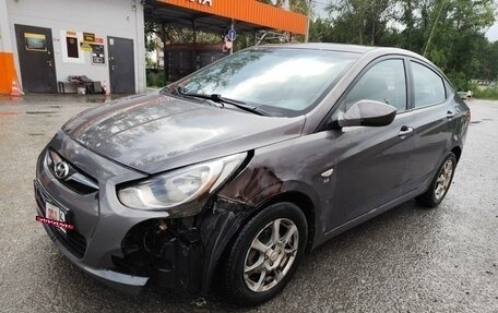 Hyundai Solaris II рестайлинг, 2011 год, 630 000 рублей, 2 фотография