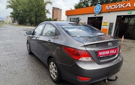 Hyundai Solaris II рестайлинг, 2011 год, 630 000 рублей, 5 фотография