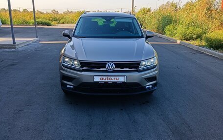 Volkswagen Tiguan II, 2019 год, 2 695 000 рублей, 2 фотография