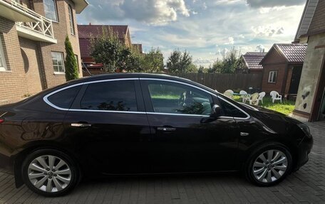 Opel Astra J, 2013 год, 1 150 000 рублей, 3 фотография