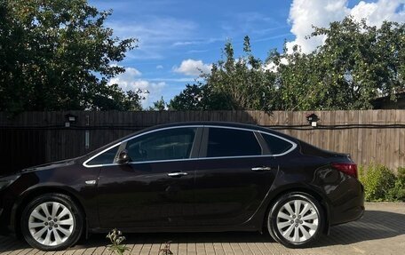 Opel Astra J, 2013 год, 1 150 000 рублей, 4 фотография