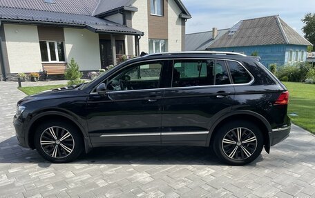 Volkswagen Tiguan II, 2018 год, 2 900 000 рублей, 4 фотография