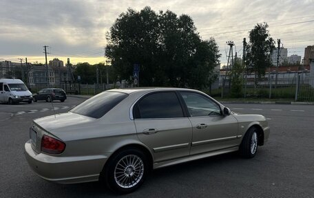 Hyundai Sonata IV рестайлинг, 2004 год, 690 000 рублей, 5 фотография