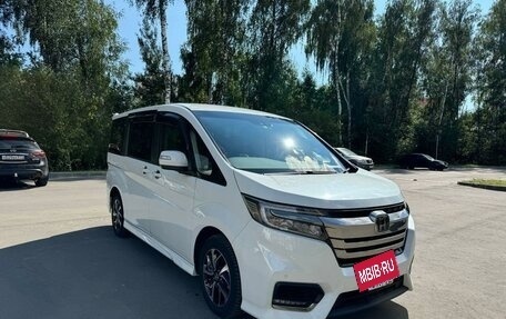 Honda Stepwgn IV, 2018 год, 2 950 000 рублей, 3 фотография