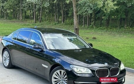 BMW 7 серия, 2013 год, 1 780 000 рублей, 2 фотография